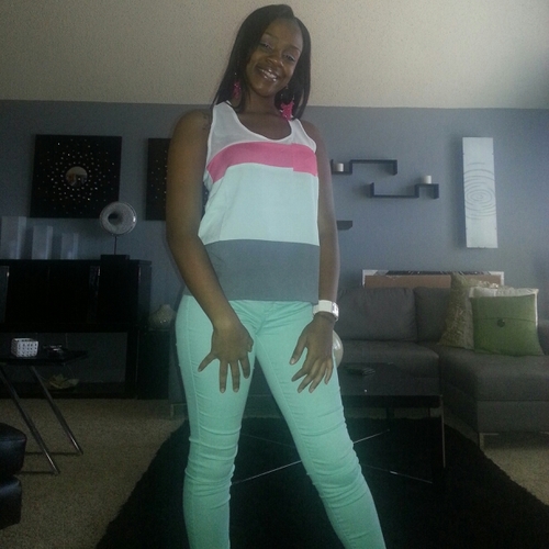 raven_lashawn's profile picture. Focused on me && mines...everything else is irrelevant -i do it