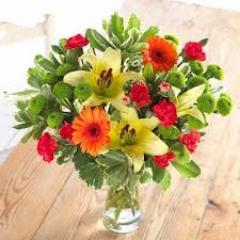 Buy flowers online and deliver flowers in Bhubaneswar online with its online portal and make some one happy via floral gifts in Bhubaneswar.
