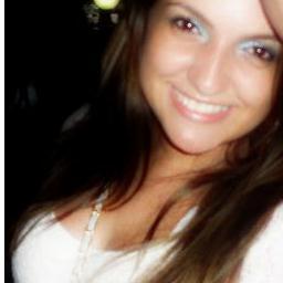 Sou sincera.. se quiser saber mais sobre mim, fala comigo rs não sou cachorro, mas eu mordo sim kk
Sigo quem me segue se puder *-*