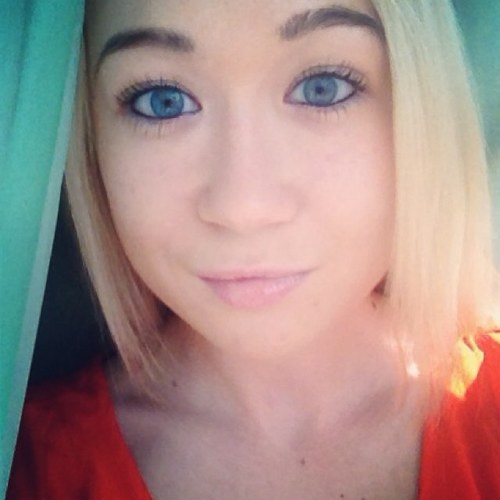 baby_umker's profile picture. Кручу-верчу. Мучаю iPad и тамагоччи. Девушка-цунами. Читаювзаимно и пишу не думая ))