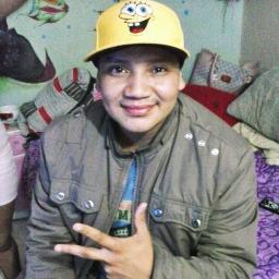 É fácil amar os que estão longe. Mas nem sempre é fácil amar os que vivem ao nosso lado, http://t.co/eAbraHMyAw