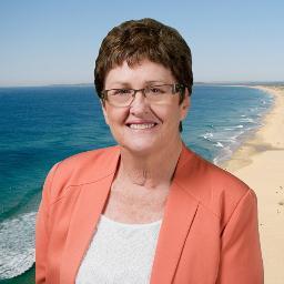Labor leftie, lives in Lake Macquarie near Newcastle - fighting the good fight from the outside now, whilst taking time to smell the roses.