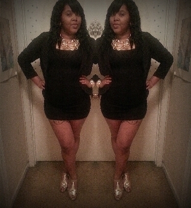 Money make the world go round, and all the pretty girls go down. Red bitch pink lips college chick ♡