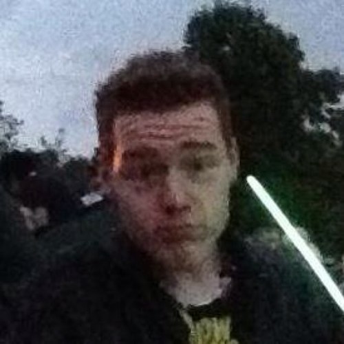 Graphic Designer, Admin on TechInform.US, and everyday Vlogger.  Ask me anything! :) http://t.co/h6X6U6bBmj