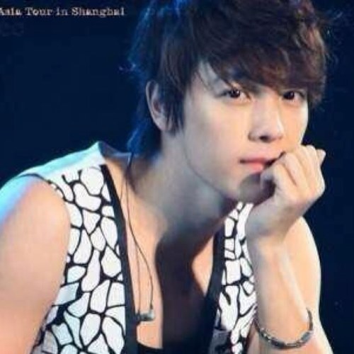 SUPERJUNIOR大好きです♡
ほかにもSNSD・SHINee好きです♡
良かったらいっぱいしゃべりましょう‼