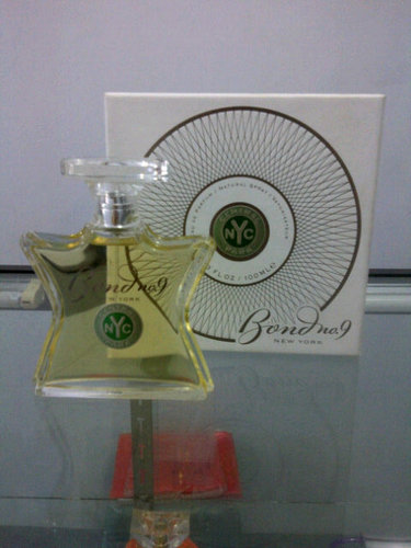 Kmi menjual berbagai parfum ori, dll :) minat?mention, pin?ask me :)Via rekening BCA :) No cancel! Happy shopping ^^