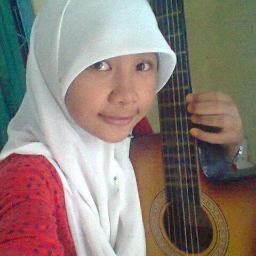 bersekolah di SMP LATERSIA