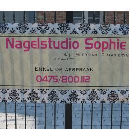 Ervaren nagelstyliste Sophie bij NAGELSTUDIO SOPHIE ZEMST 0475/800.112 patrysophie@hotmail.com http://t.co/phjBf2dJpd