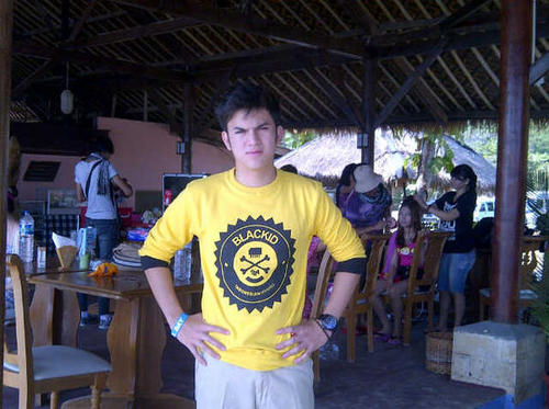 rizkynassarr's profile picture. 