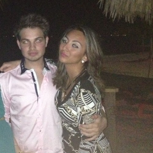 Mandysleepas's profile picture. If you had one phone call to make before you died, who would you call, what would you say, and why are you WAITING?!