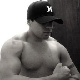 Ex-Estudante de direito. 25 Anos. Viciado em academia. Praticante de Judô. E proprietário de uma loja de suplementos Booster Energy Suplementos!!