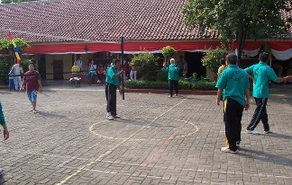 Follow @GenopatTheBest , bagi yang Alumni,dan Sekolah di SDN KLENDER 04 PAGI