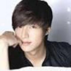 MARTUA_CLSC's profile picture. Orangnyaganteng,baik,sopan,ramah,disiplin,tinggi,ispek.
serta pintar.