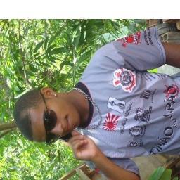 Matheus Tô fazendo amor
Com outra pessoa
Mas meu coração
Vai ser prá sempre teu...

O que o corpo faz
A alma perdôa
Tanta solidão
Quase me enlouqueceu...