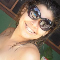 Amo Deus, a Vida e Minha Família. Tenho uma Filha Linda. Trabalho e sou formada na areá de Finanças. Sou alegre, simpática, divertida e curto novas amizades.