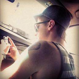 Vote for big time rush and carlos for the KCAS!! #KCA #VoteBTR #VoteCarlos