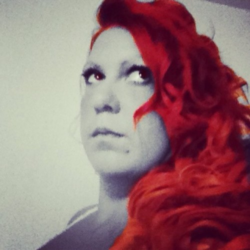 Hi my names Georgie. Im 20 from Sussex In England. I dont tweet much but I always follow back! :) Happy 2013.