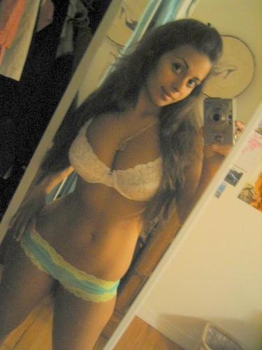 CLICK HERE TO SEE MY DIRTY PROFILE http://t.co/8bVJd4Dd1H