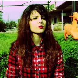 BegmKrhan's profile picture. Kırmızı beni seviyor bende onu. Uzaklar kadar derinleşesim var.