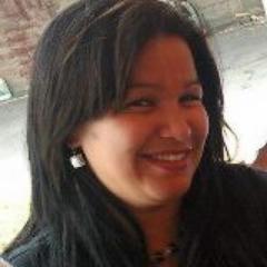 Revolucionaria, Chavista y Comunera! leal a Nuestro Gigante Chavez.