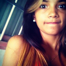 __Vou escreve mais de um milhão de canções pra vocE ouvir que meu amor é teu , teu sorriso me faz sorrir