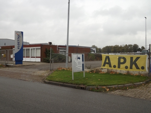 Voor betaalbaar onderhoud aan uw auto of camper.
Wij houden uiteraard rekening met uw wensen waarbij veiligheid een belangrijk uitgangspunt moet zijn.