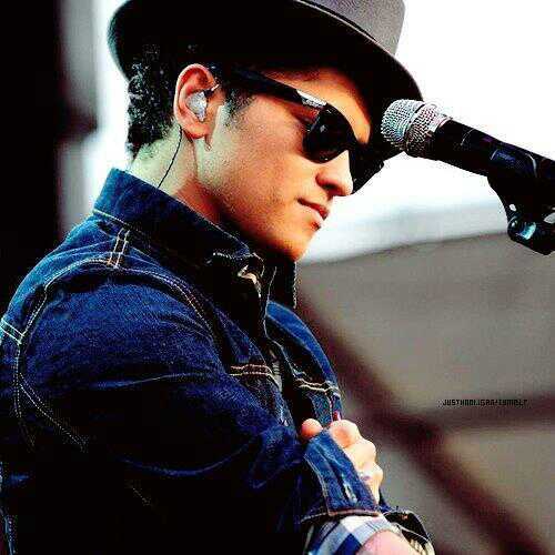 Sí, yo también estoy enamorada de @BrunoMars