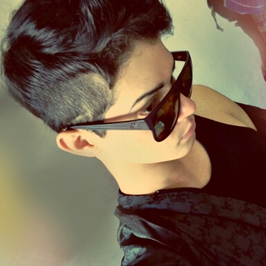 haam ... tipo amo pessoas que amam ser belas! A vida se baseia na beleza :3