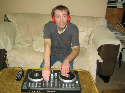 Jeromecarulei's profile picture. DJ. Music Lover Producer. https://t.co/9hU9WkhA0s