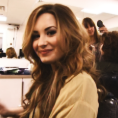 alovaticsdiary's profile picture. se pensate di essere soli ascoltate la mia musica,perchè io vi sarò vicina. -Demi Lovato.♥