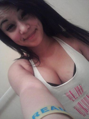 AshlyCardona's profile picture. Puerto Rican |16| Turtle lover 3 ,Taken-042813