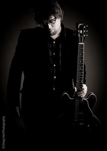 Twitter Page for UK Guitarist,Teacher and Promoter Nik Svarc