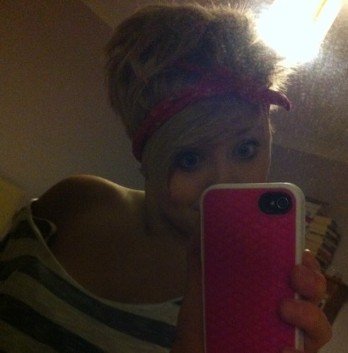 Im Ashleigh...17! I like Quavers, Kayne West & Haribos.