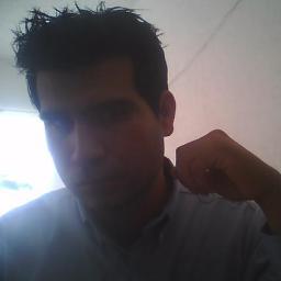 Nomas vengo a leer y a reírme, a veces también me enojo.