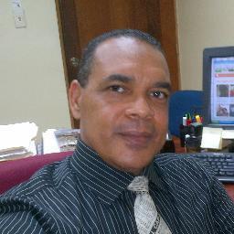 Lic. En Contabilidad, Locutor (con deseos de poder ejercerla), Cristiano Evangélico; tengo 3 hijos (2 hembras y 1 varoncito) son mi adoración.