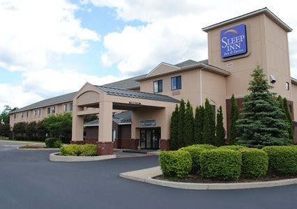 Whether traveling for business or pleasure, make the Sleep Inn & Suites hotel your home away from home when visiting the #Adirondacks or #Saratoga.