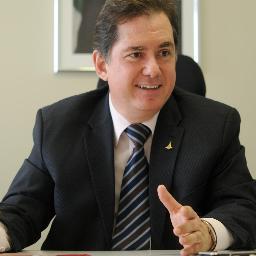 Sou Advogado e Eng. Florestal. Na política, tenho preocupações éticas e ideológicas.