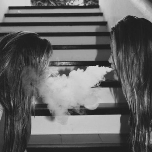 catau_elena's profile picture. Convinti che il mondo nn ci avrebbe mai cambiato ci sentivamo pronti ma nn lo siamo mai stati