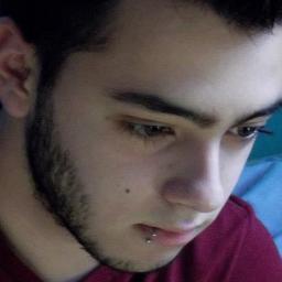 Guitarrista, 18 anos, rock n roll e namorado da Camila ♥