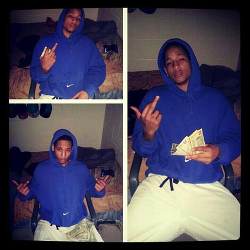, @SlimDonkin 3 was here mwuahh : )#teamliteskin #teamrealnigga #teamMr.GrandyPark #teamMakeDhtPussyFeelGud