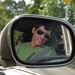 Ingeniero de Sistemas | Especialista en Alta Gerencia
Co-fundador Journals & Authors | 
Alegre, curioso, inteligente, luchador....

:)