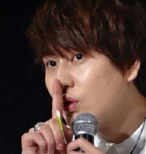 مدمنه لدراما الاسيويه كيبوبيه متعصبه لسوبري ELF ♥اي نفسيه بلوك احب الوناسه والضحك والفله ☝دبييه وام شوشه وافتخر ☺