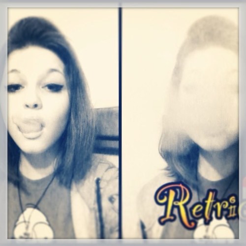 Hi, I'm Maria Elena, I love music.
PEACE, LOVE, AND MARY! (;