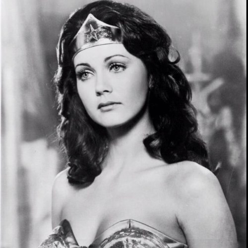 Love everything superheroine-ish