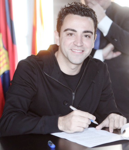 Twitter dedicado a Xavi Hernández, jugador del @alsaddSC. Muestra su magia desde el 18 de agosto de 1998
