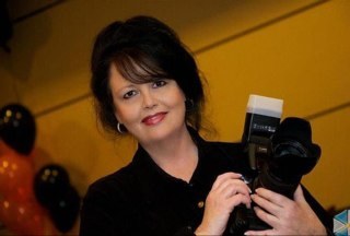 OtterME's profile picture. Wedding and Portrait Photographer