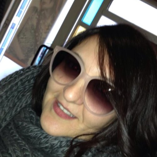 valentinar2001's profile picture. 