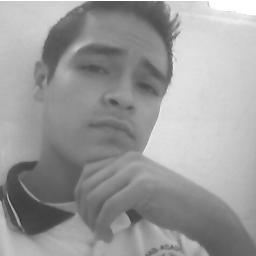 CANTAR, BAILAR Y TOCAR LA GUITARRA..... Tambien soy azul y oro soy pumas orgullosamente puros PUMAS de la  U.N.A.M.