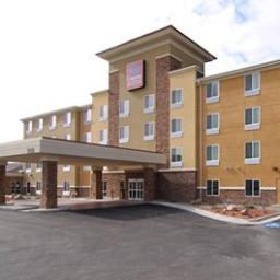 The perfect place for your Suite getaway, with 92 suites and a modern convention facility. See you soon!