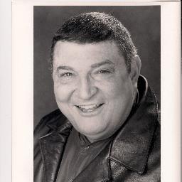 La Voz Hispana columnist for spanish theatres plays reviews. Founder of ACE of MIAMI. Queens College Master Degree Graduate in Education.